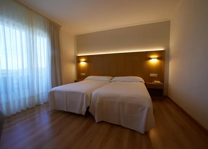 Campomar 3*** Superior מלון